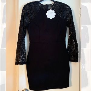 Black long sleeve dress!